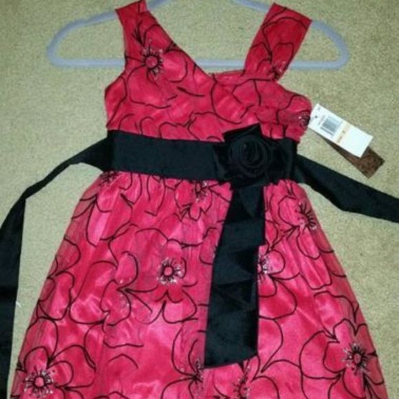 Gorgeous red and black girls dress size 7 - NWT - Picture 1 of 3